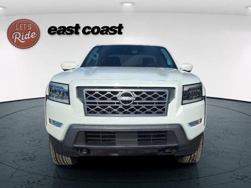 2024 Nissan Frontier SL