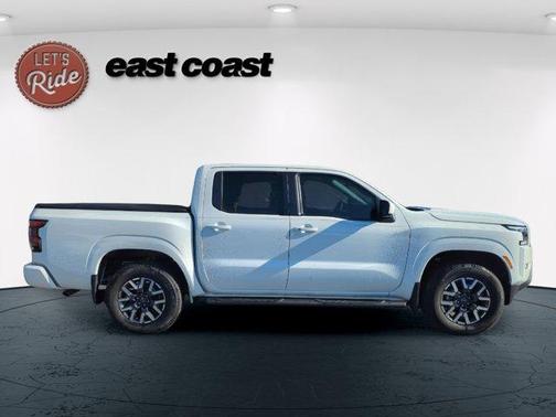 2024 Nissan Frontier SL