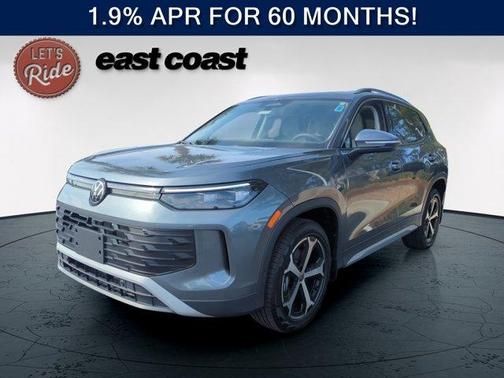 Platinum Gray Metallic 2026 Volkswagen Tiguan 2.0T SE