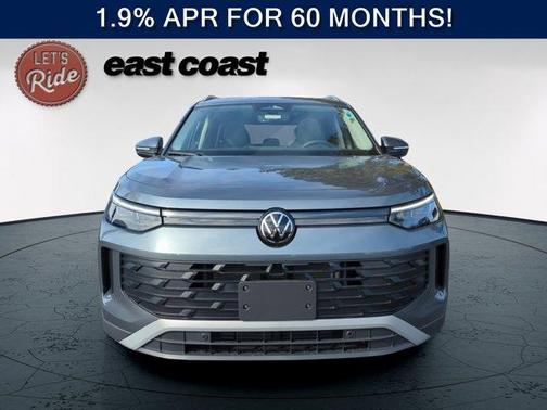 Platinum Gray Metallic 2026 Volkswagen Tiguan 2.0T SE