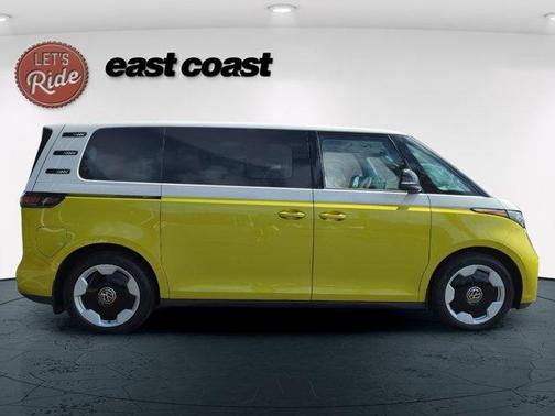 2025 Volkswagen ID. Buzz Pro S Plus