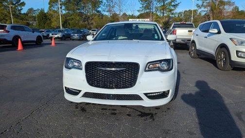 2022 Chrysler 300 Touring L
