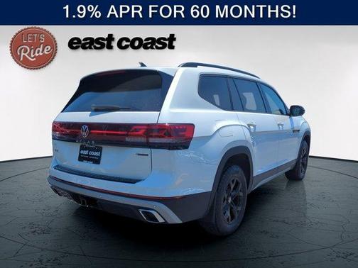 Opal White Pearl 2026 Volkswagen Atlas 2.0T Peak Edition
