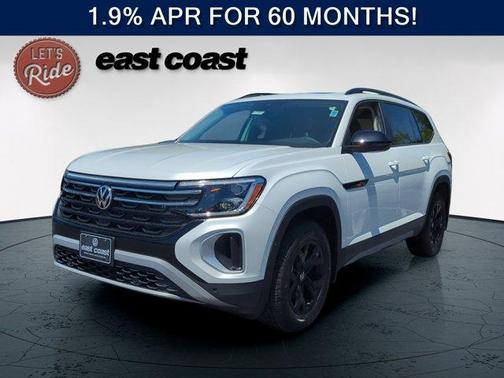 Opal White Pearl 2026 Volkswagen Atlas 2.0T Peak Edition