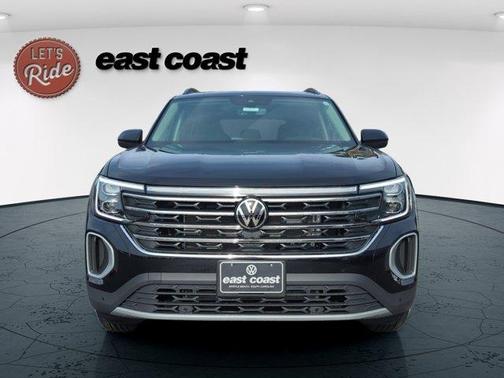 Deep Black Pearl Effect 2026 Volkswagen Atlas 2.0T SE W/TECHNOLOGY