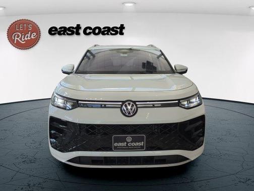 Opal White Pearl 2026 Volkswagen Tiguan 2.0T SEL