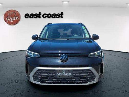 Deep Black Pearl Effect 2025 Volkswagen Taos 1.5T S