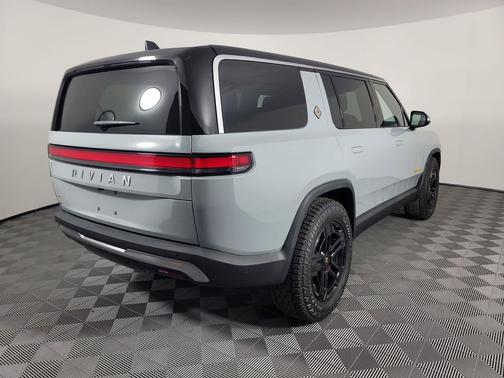 2022 Rivian R1S Launch Edition