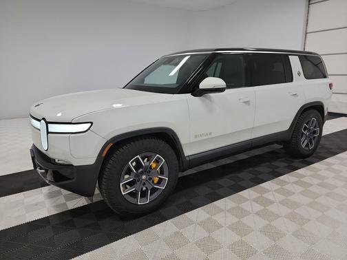 2024 Rivian R1S Adventure Quad Motor Large Pack