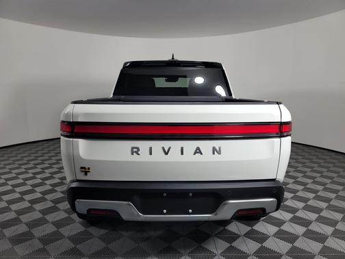 2022 Rivian R1T Adventure
