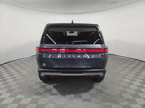 El Cap Granite 2024 Rivian R1S Adventure Quad Motor Large Pack