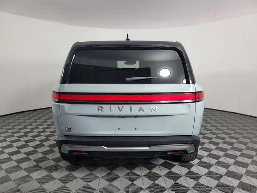 Limestone paint 2025 Rivian R1S Adventure trim