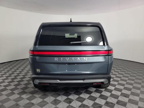 El Cap Granite 2024 Rivian R1S Adventure Quad Motor Large Pack