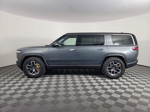 2023 Rivian R1S Adventure