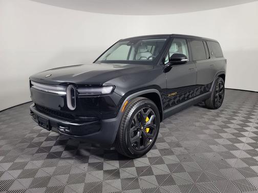 2025 Rivian R1S Ascend Tri Motor Max Pack