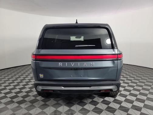 El Cap Granite 2024 Rivian R1S Adventure Quad Motor Large Pack