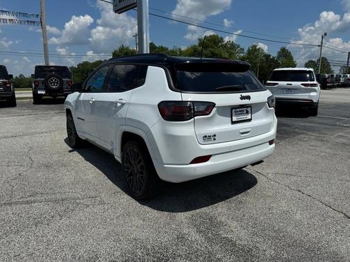 2022 Jeep Compass Altitude