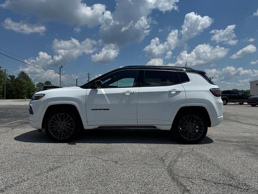 2022 Jeep Compass Altitude