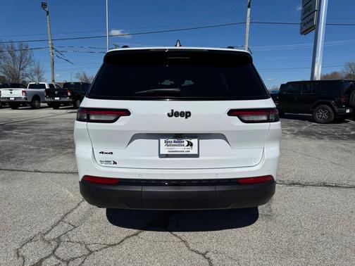 2025 Jeep Grand Cherokee L Laredo