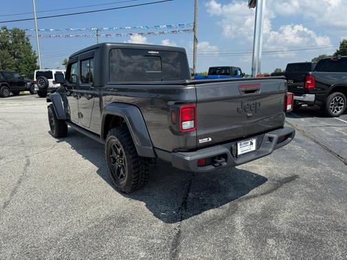 2021 Jeep Gladiator Sport