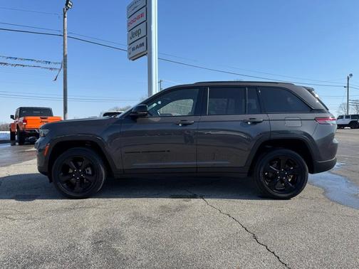 2023 Jeep Grand Cherokee Altitude