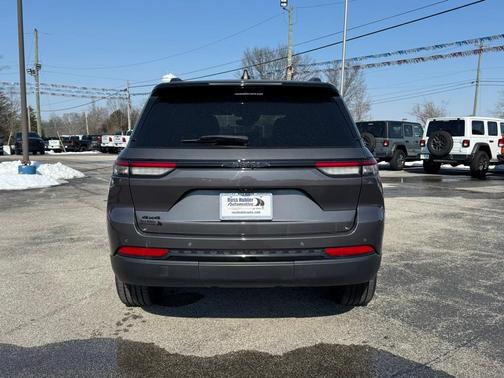 2023 Jeep Grand Cherokee Altitude
