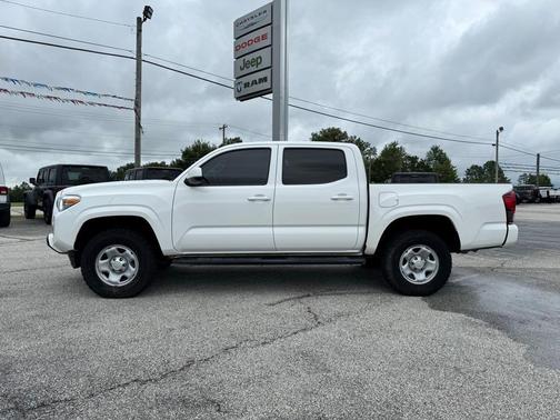 2022 Toyota Tacoma SR