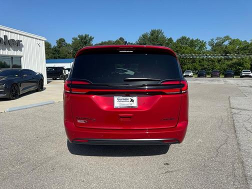 2025 Chrysler Pacifica Limited