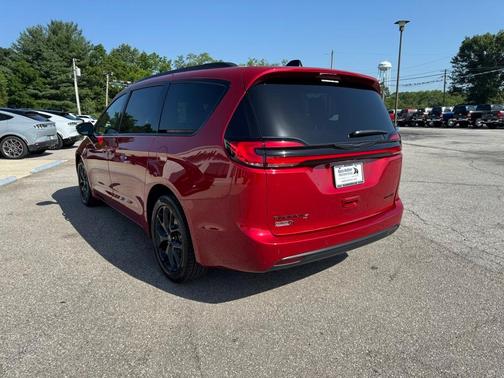 2025 Chrysler Pacifica Limited