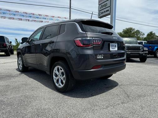2024 Jeep Compass Sport