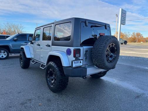 2012 Jeep Wrangler Unlimited Sahara