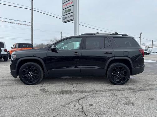 2023 GMC Acadia SLE