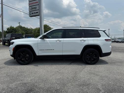 2022 Jeep Grand Cherokee L Laredo