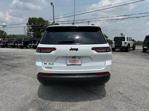 2022 Jeep Grand Cherokee L Laredo