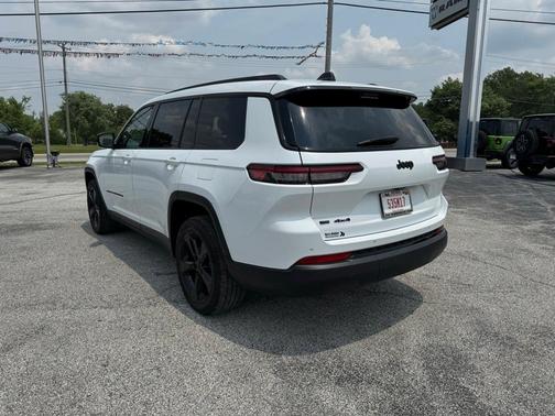 2022 Jeep Grand Cherokee L Laredo