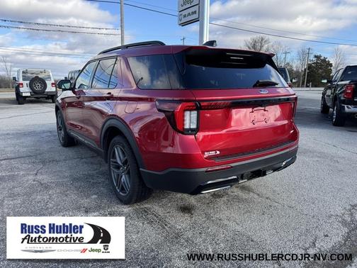 2025 Ford Explorer ST-Line