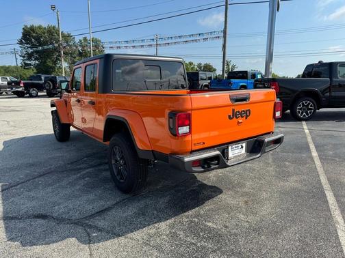 2025 Jeep Gladiator Sport
