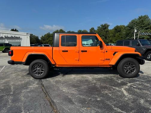 2025 Jeep Gladiator Sport