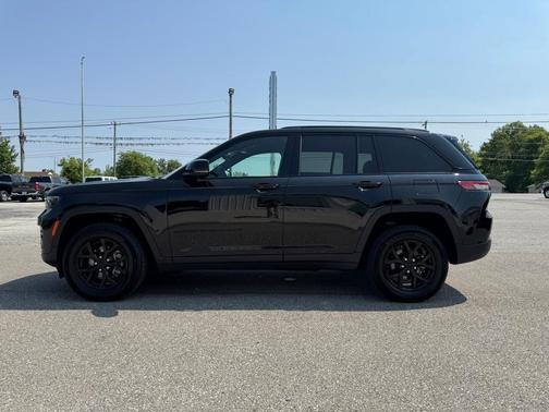 2024 Jeep Grand Cherokee Laredo