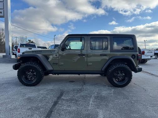 2025 Jeep Wrangler Sport