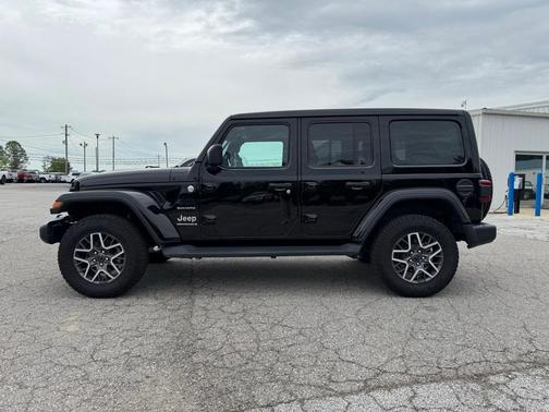 2024 Jeep Wrangler Sahara