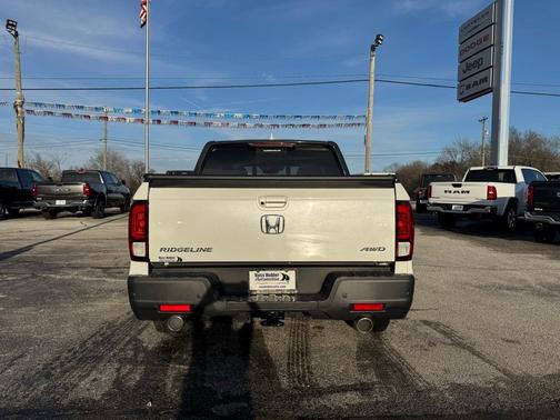2022 Honda Ridgeline Black Edition