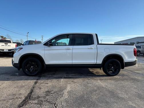 2022 Honda Ridgeline Black Edition