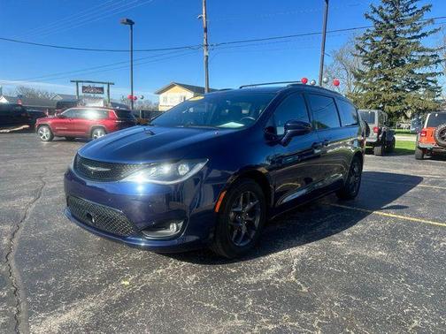 2018 Chrysler Pacifica Touring-L Plus