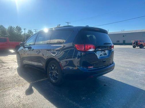 2018 Chrysler Pacifica Touring-L Plus