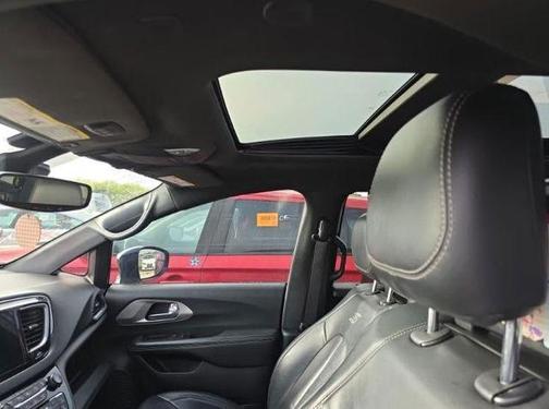 2018 Chrysler Pacifica Touring-L Plus