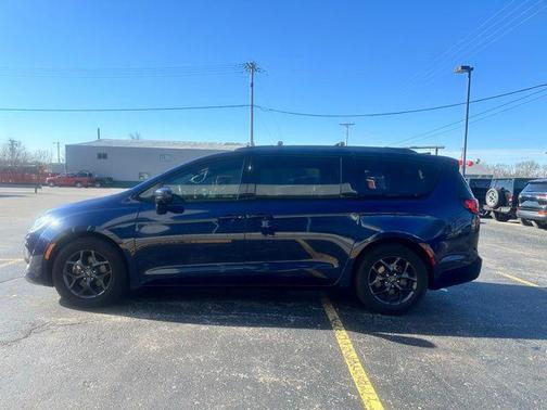 2018 Chrysler Pacifica Touring-L Plus