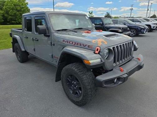 Sting-Gray Clearcoat 2022 Jeep Gladiator Mojave 4x4