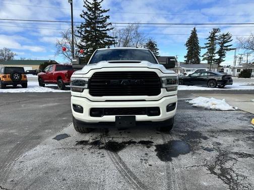 2024 RAM 2500 Laramie Crew Cab 4x4 6'4' Box