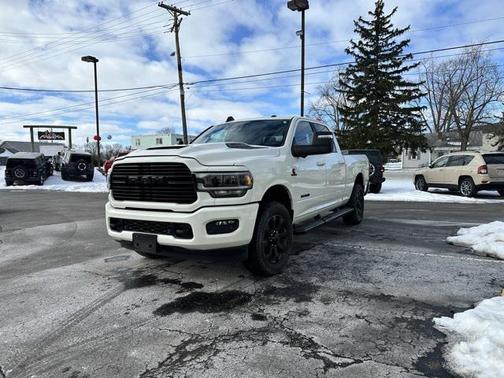 2024 RAM 2500 Laramie Crew Cab 4x4 6'4' Box